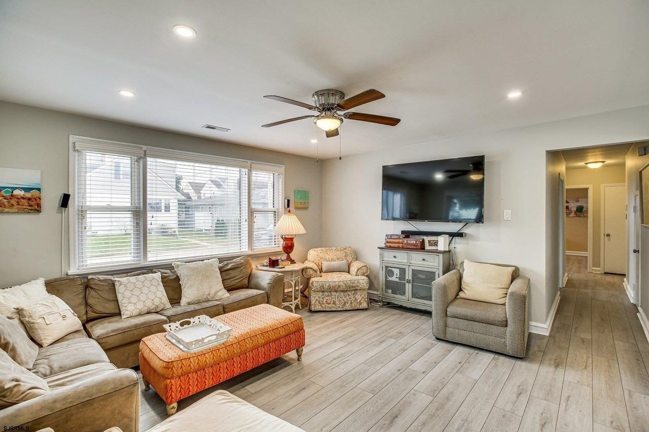 200 N Essex Ave - Photo 5 of 28