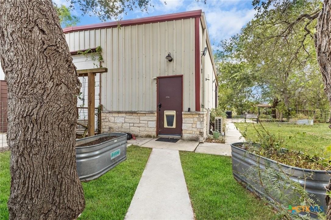 218 Alexandra Ln - Photo 3 of 44