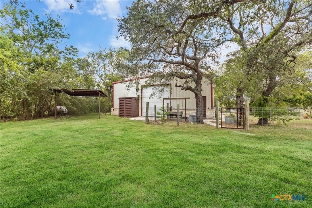 218 Alexandra Ln - Photo 4 of 44