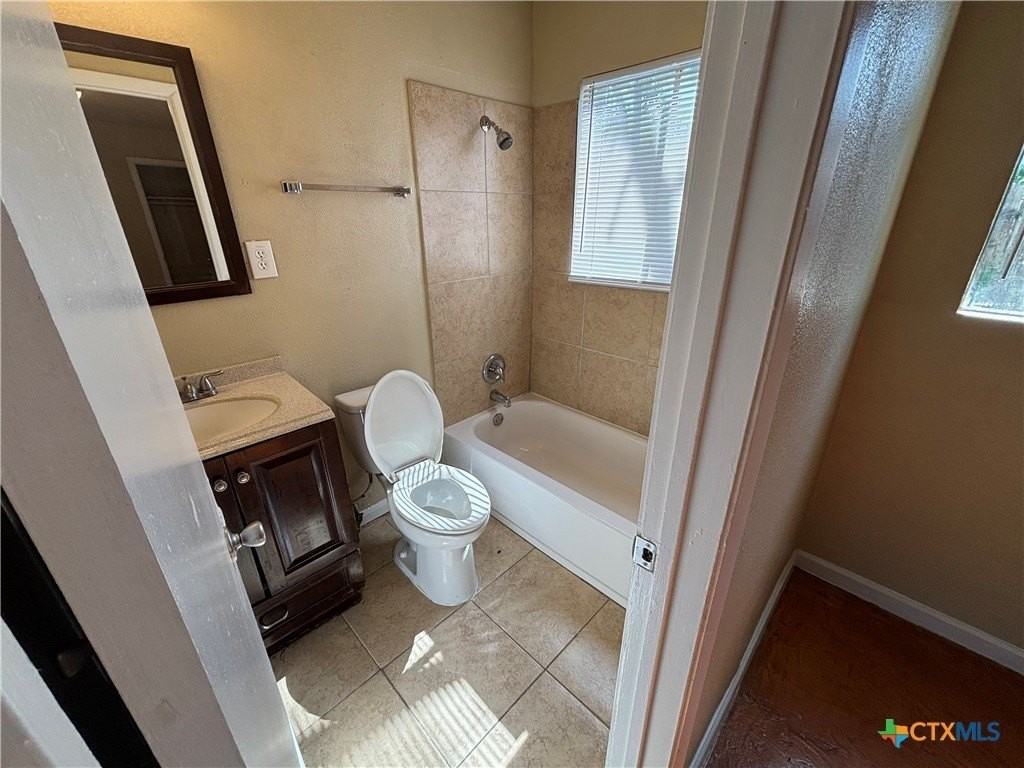 915 S 15th St Unit 915 #915 - Photo 6 of 21