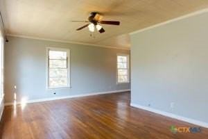 506 Powell St - Photo 2 of 17