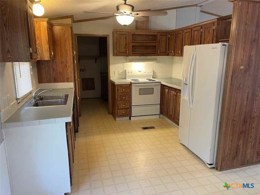 621 Buck Trl - Photo 6 of 16