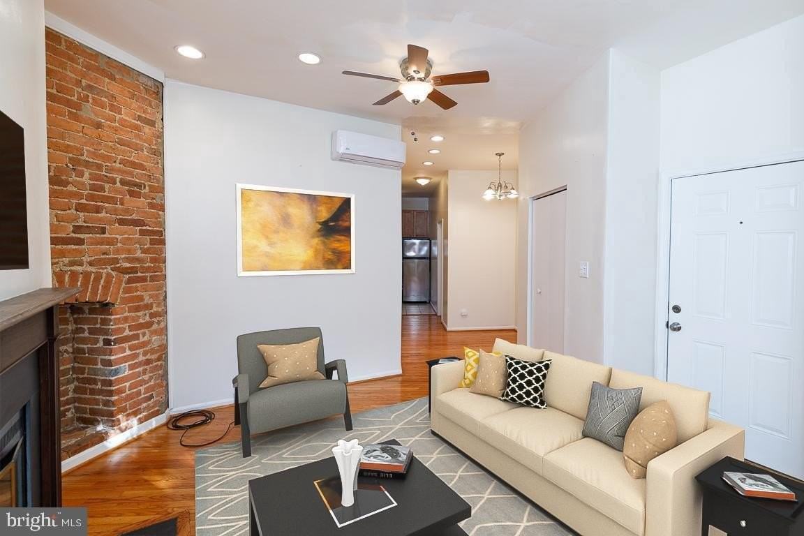 1434 Potomac Ave Se Apt 4 #4 - Photo 3 of 29