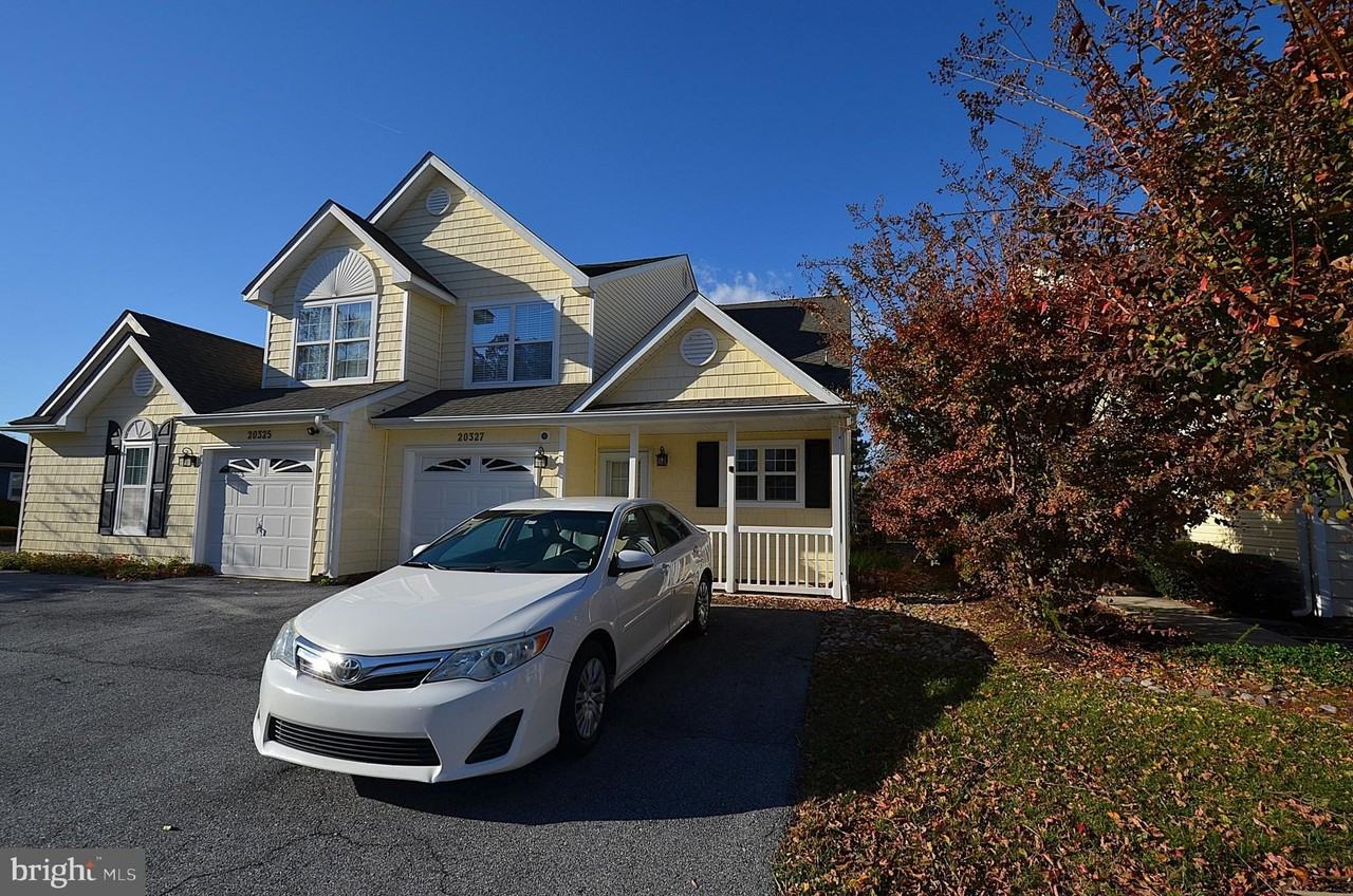 20327 Mallory Court - Photo 2 of 20