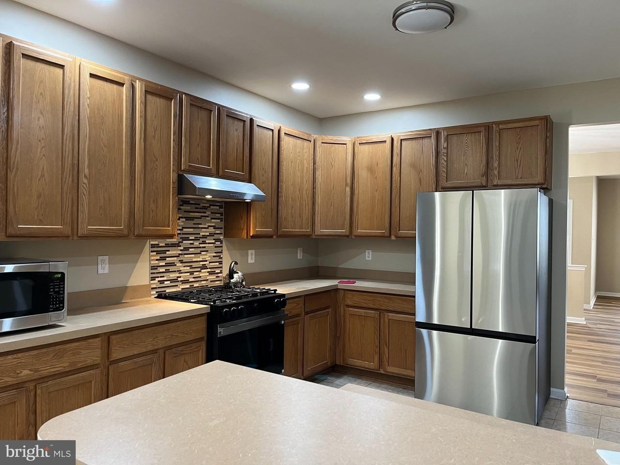 30480 Oak Ridge Dr - Photo 3 of 9