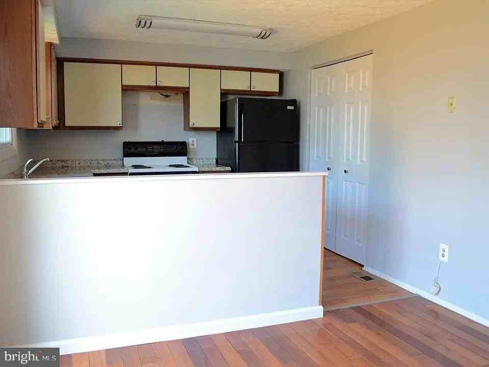 49 Rocky Brook Ct - Photo 5 of 21