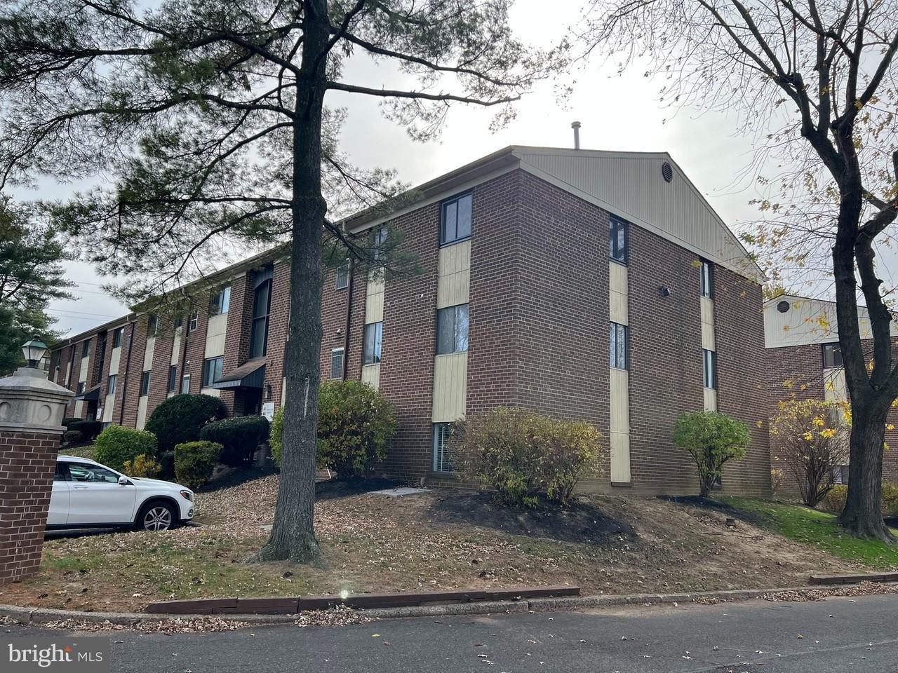 9921 Bustleton Ave Apt Q9 #Q9 - Photo 2 of 19