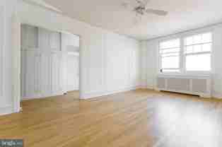 2100-02 Walnut Street #6F - Photo 1 of 1