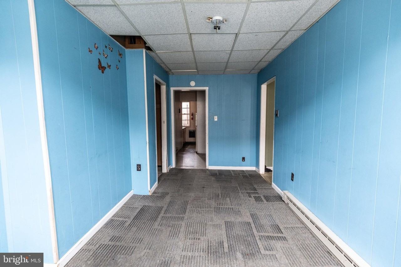 212 West Market Street #A - Photo 4 of 10