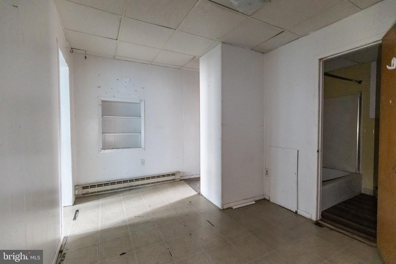 212 West Market Street #A - Photo 7 of 10