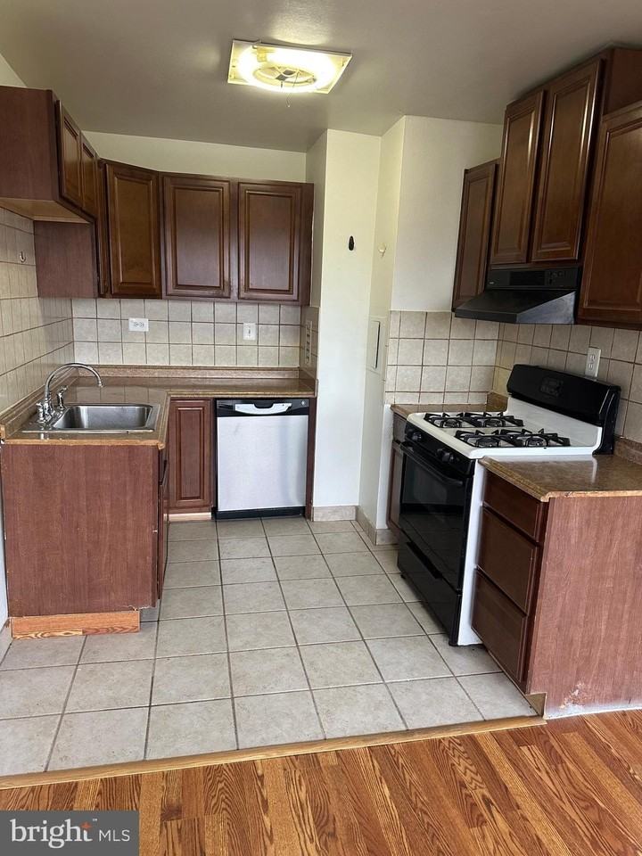 5801 Quantrell Avenue #407 - Photo 7 of 14