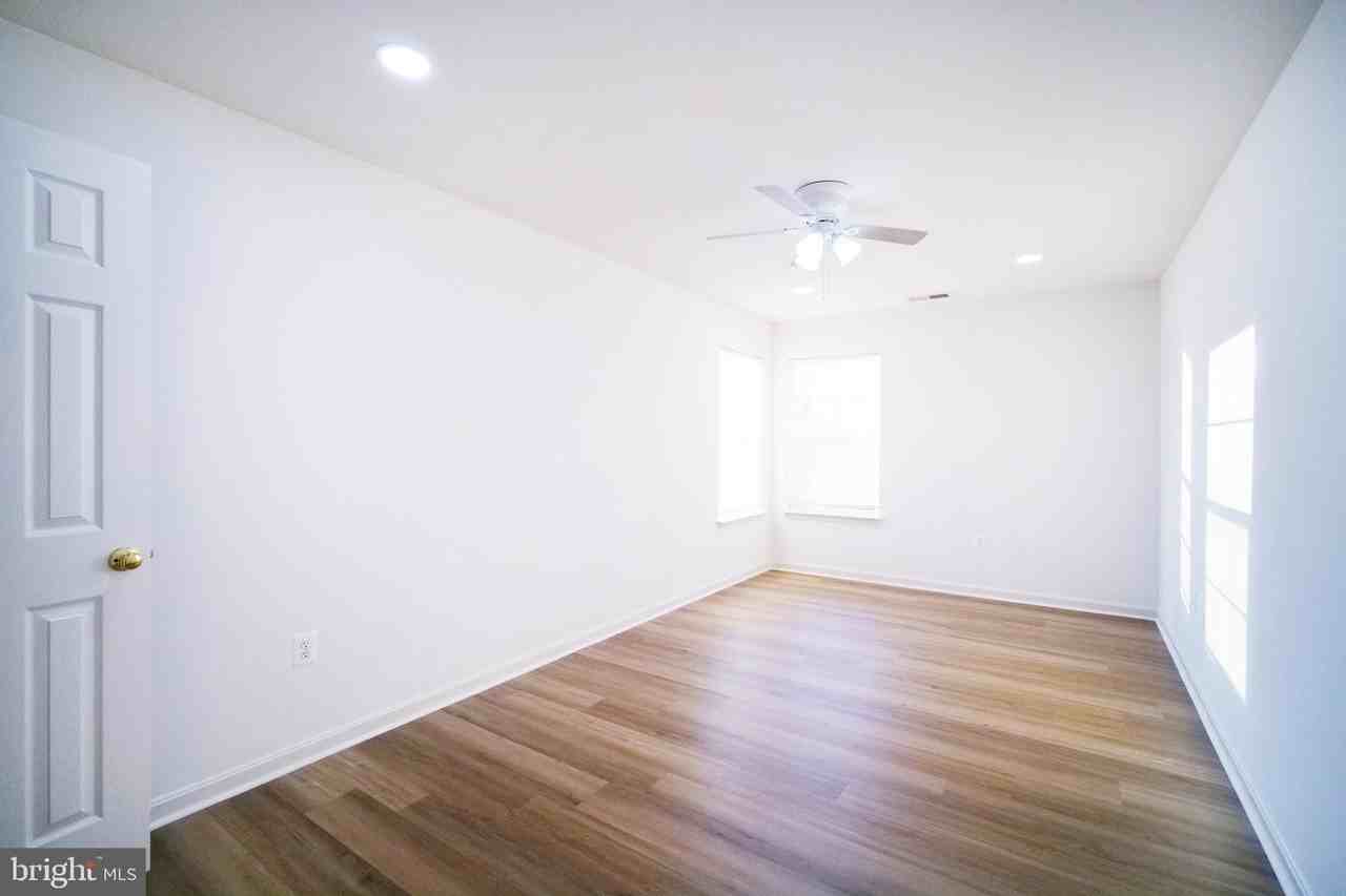 20203 Hopi Dr - Photo 5 of 21