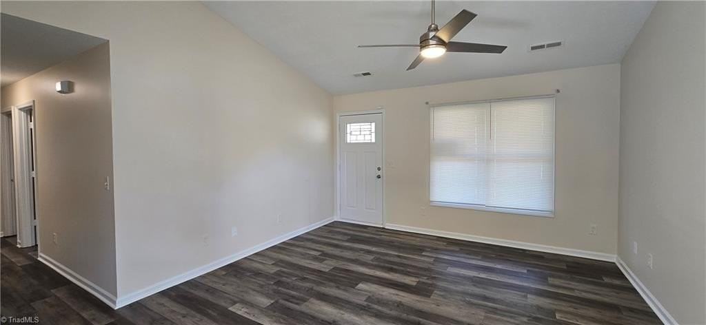 4146 Carnation Dr - Photo 7 of 32