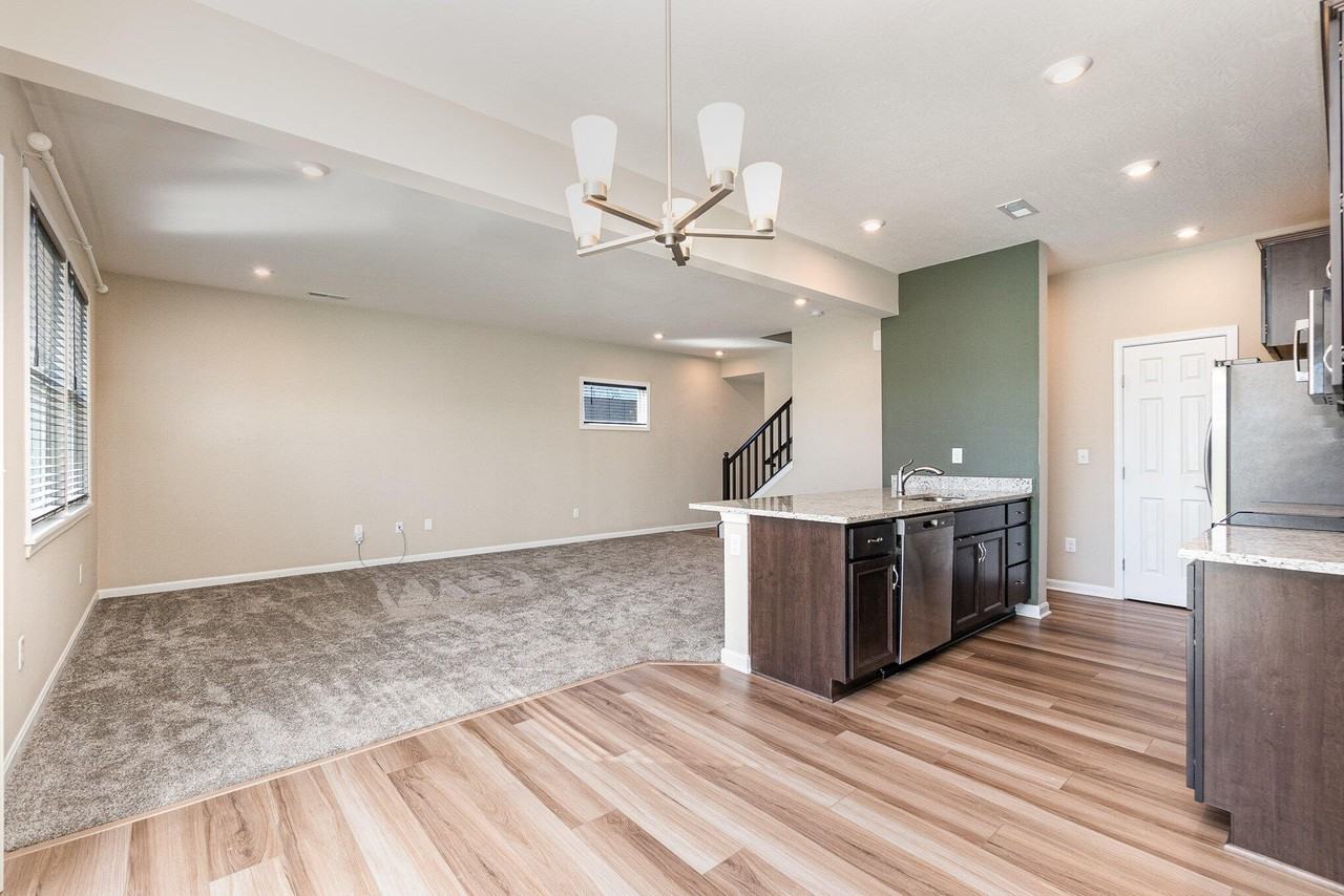 5137 Limerick Court - Photo 7 of 23