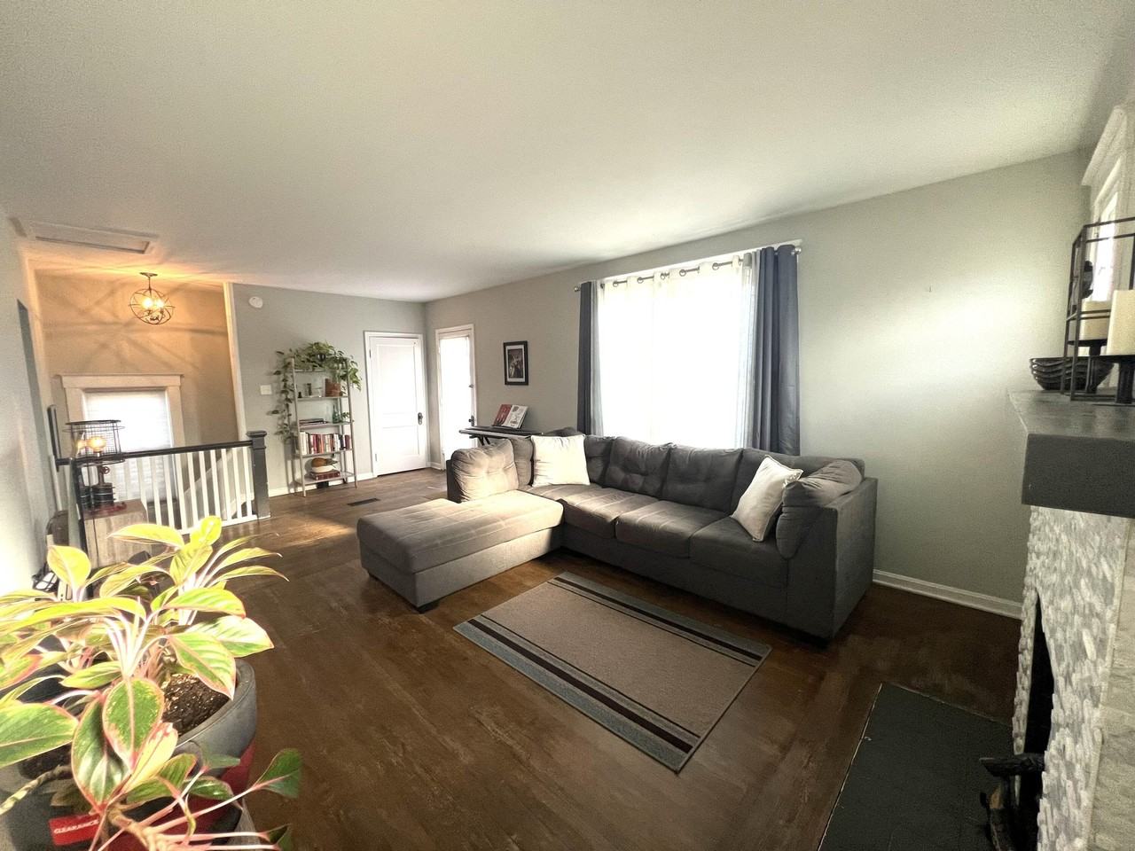 209 Prospect Street - Photo 5 of 17