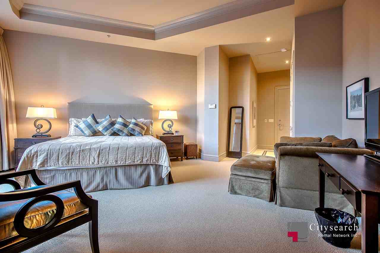 601 Princeton Way SW #601 - Photo 3 of 31