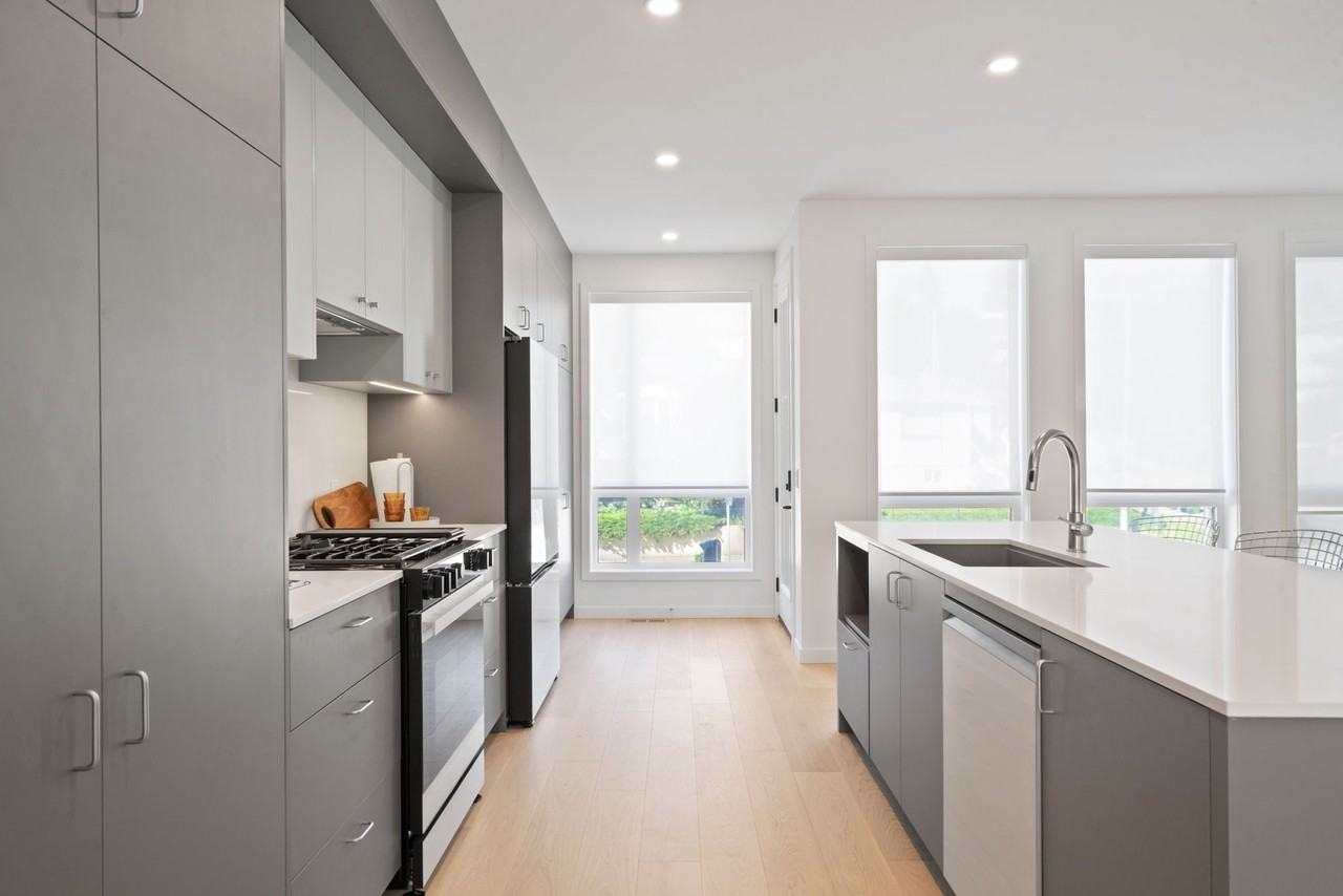 8 1 St W #1704 - Photo 6 of 50