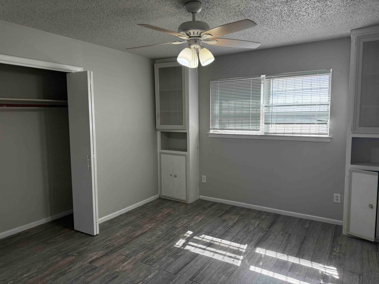 4902 Inverness Ave - Photo 6 of 7