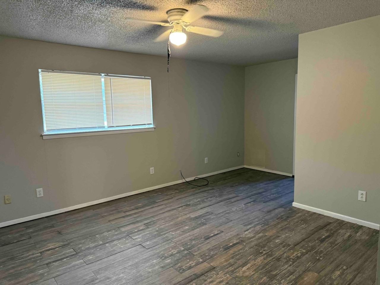 4902 Inverness Ave - Photo 7 of 7