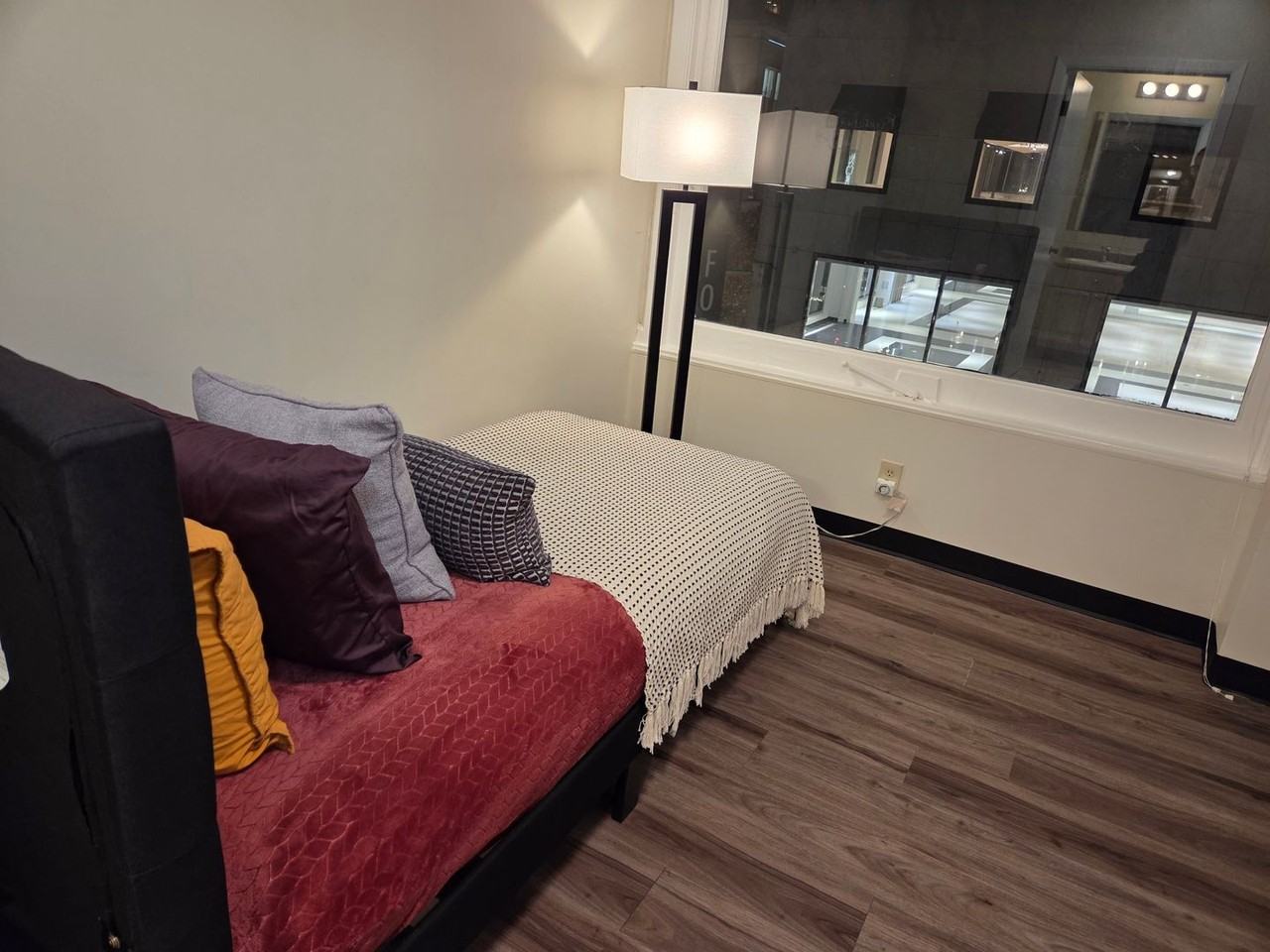Sixth & Pine Building - Photo 7 of 33