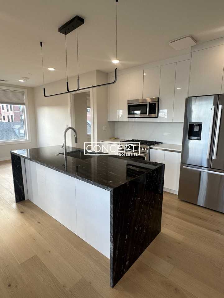 194 Sumner St #401CP - Photo 2 of 18