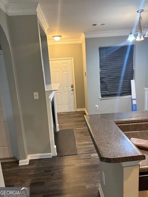 250 Amal Drive - Photo 6 of 21