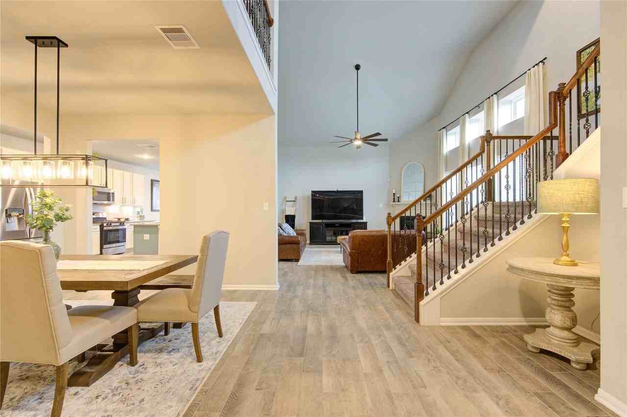 5439 Rustic Ruby Dr - Photo 4 of 41