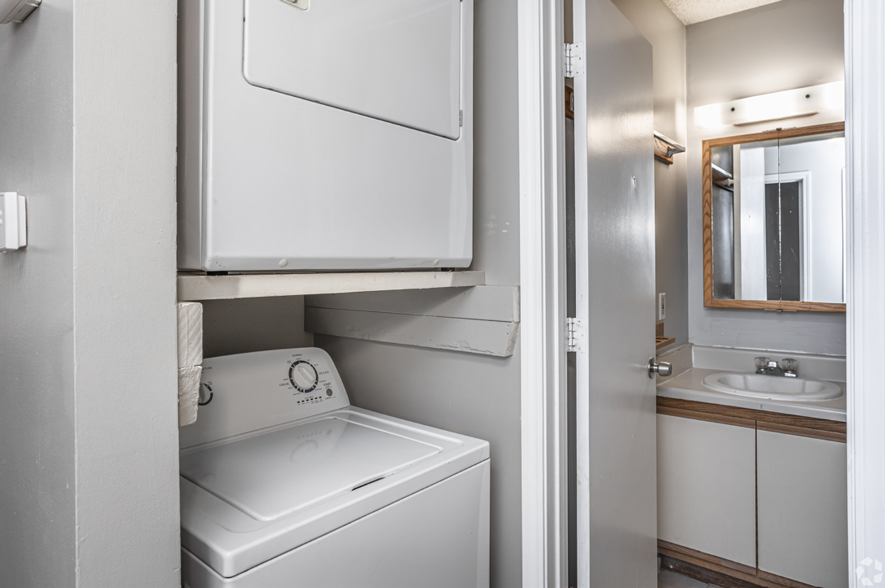 Autumn Place Apartments - Photo 4 of 18