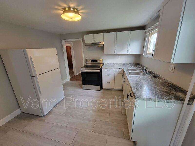 1813 3rd Ave #1 - Photo 3 of 24