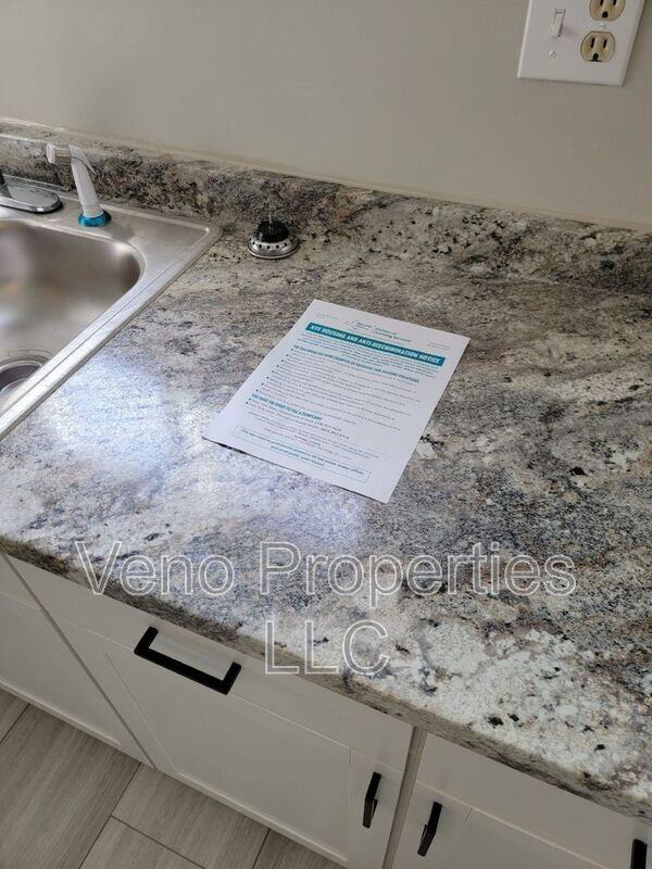 1813 3rd Ave #1 - Photo 4 of 24