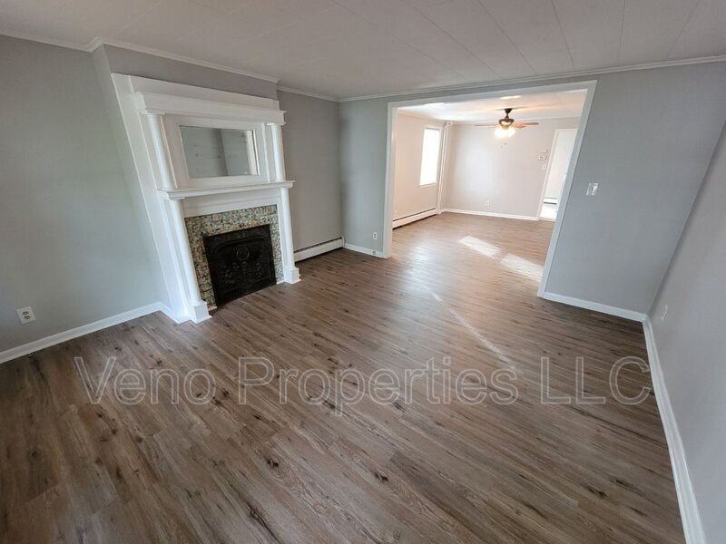 1813 3rd Ave #1 - Photo 7 of 24