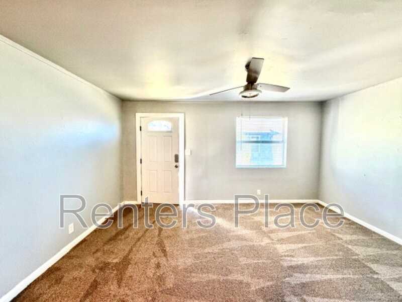 2915 E Easton St #C - Photo 5 of 12