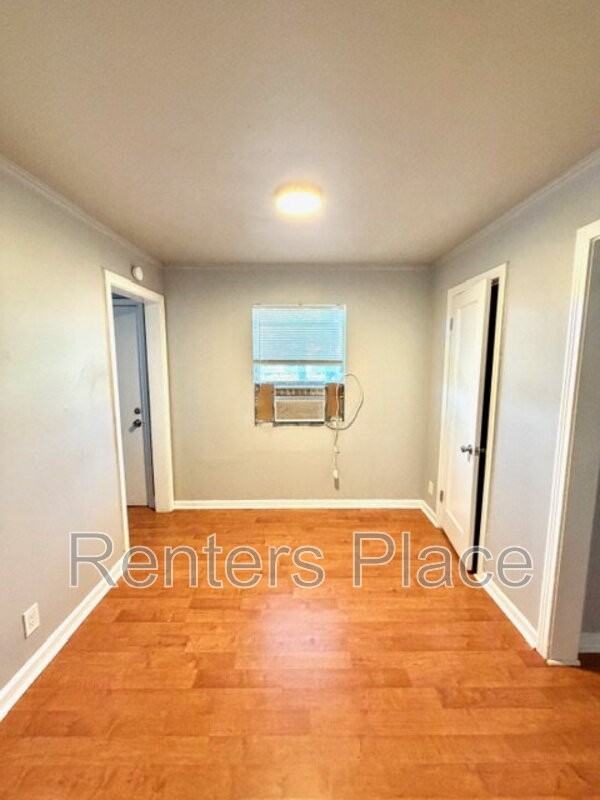 2915 E Easton St #C - Photo 6 of 12