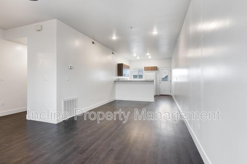 1389 Northfield Rd #8 - Photo 5 of 20