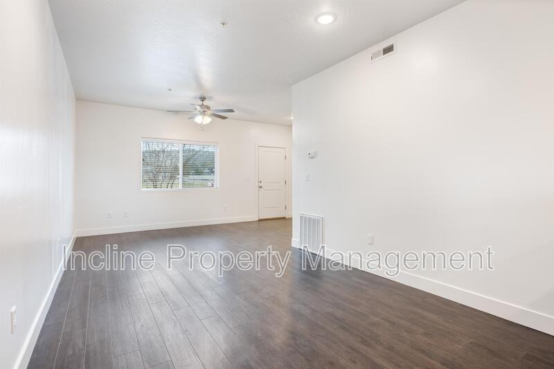 1389 Northfield Rd #8 - Photo 6 of 20