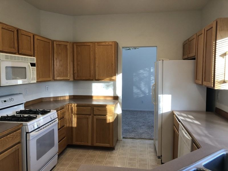 944 Nw Oak Pl - Photo 7 of 50