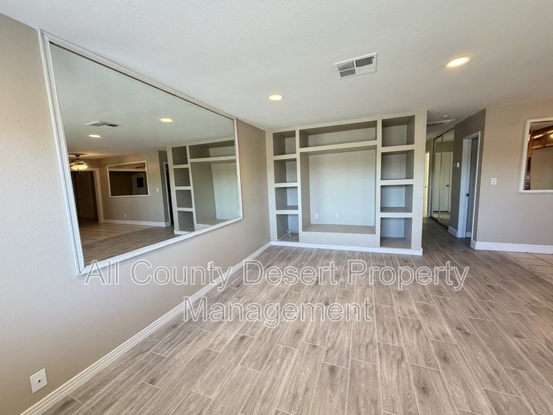 43714 Aztec St - Photo 2 of 14