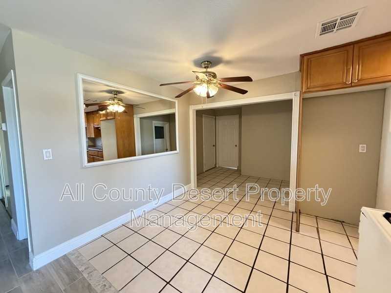 43714 Aztec St - Photo 5 of 14