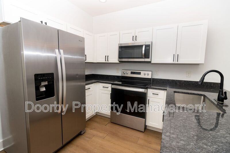 3016 North Chamberlain Avenue - Photo 4 of 21