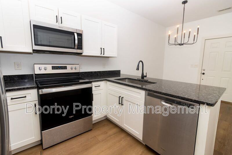 3016 North Chamberlain Avenue - Photo 5 of 21