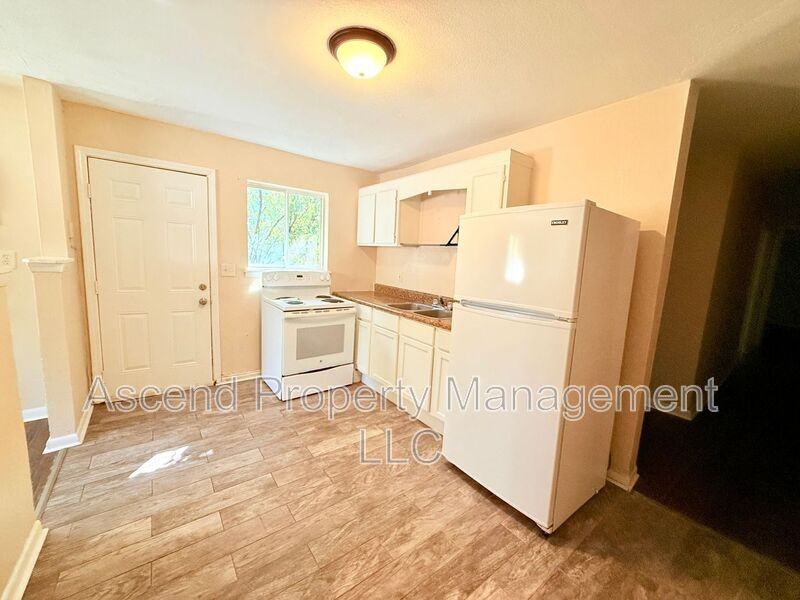 2108 Cooley St #B - Photo 5 of 13
