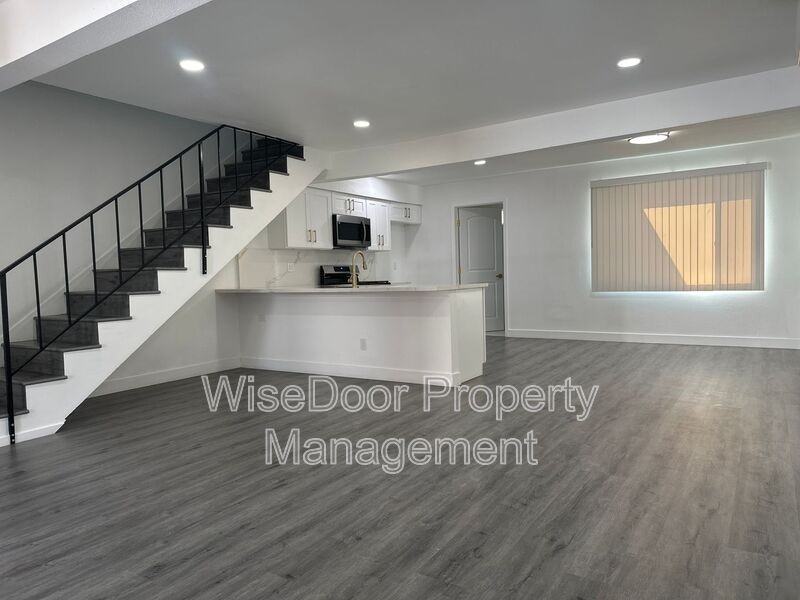 1812 E Adams Ave - Photo 6 of 13