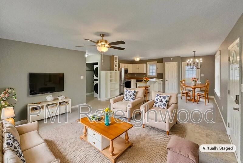 414 Longfellow Street - Photo 2 of 18