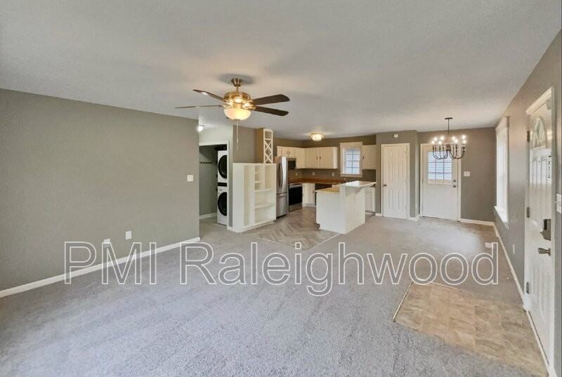 414 Longfellow Street - Photo 3 of 18