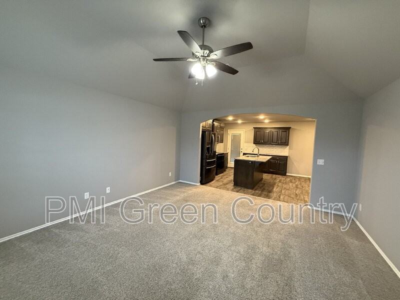 14153 South 270th East Avenue - Photo 3 of 22