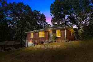 featured image of 1016 Belle Meade Drive