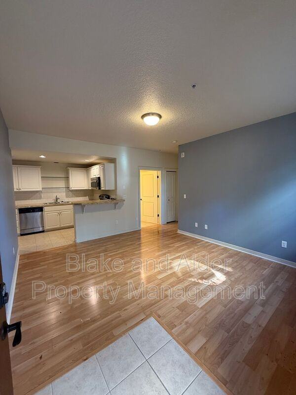 8758 Ne Delamere Way - Photo 4 of 26