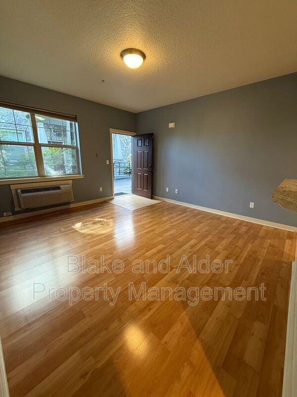 8758 Ne Delamere Way - Photo 6 of 26