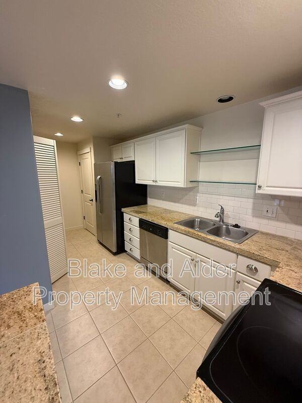 8758 Ne Delamere Way - Photo 7 of 26