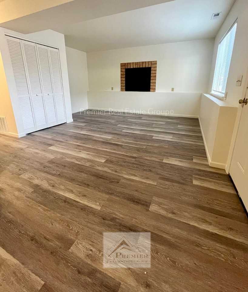 1013 Western Dr - Photo 5 of 9